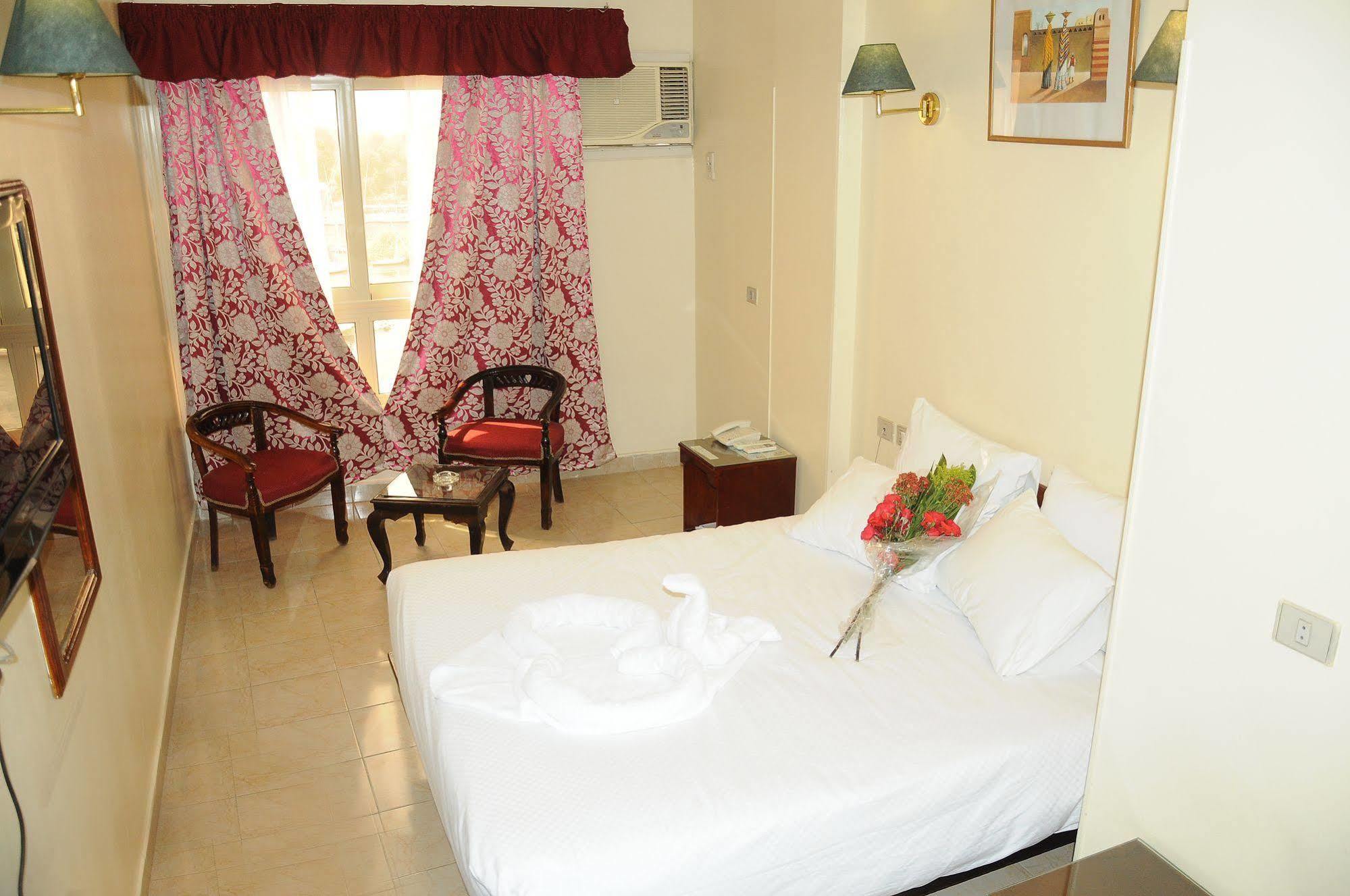 Nile Hotel Aswan Eksteriør billede